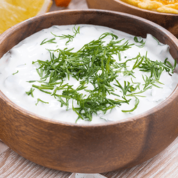 Yoğurtlu Kereviz Salatası